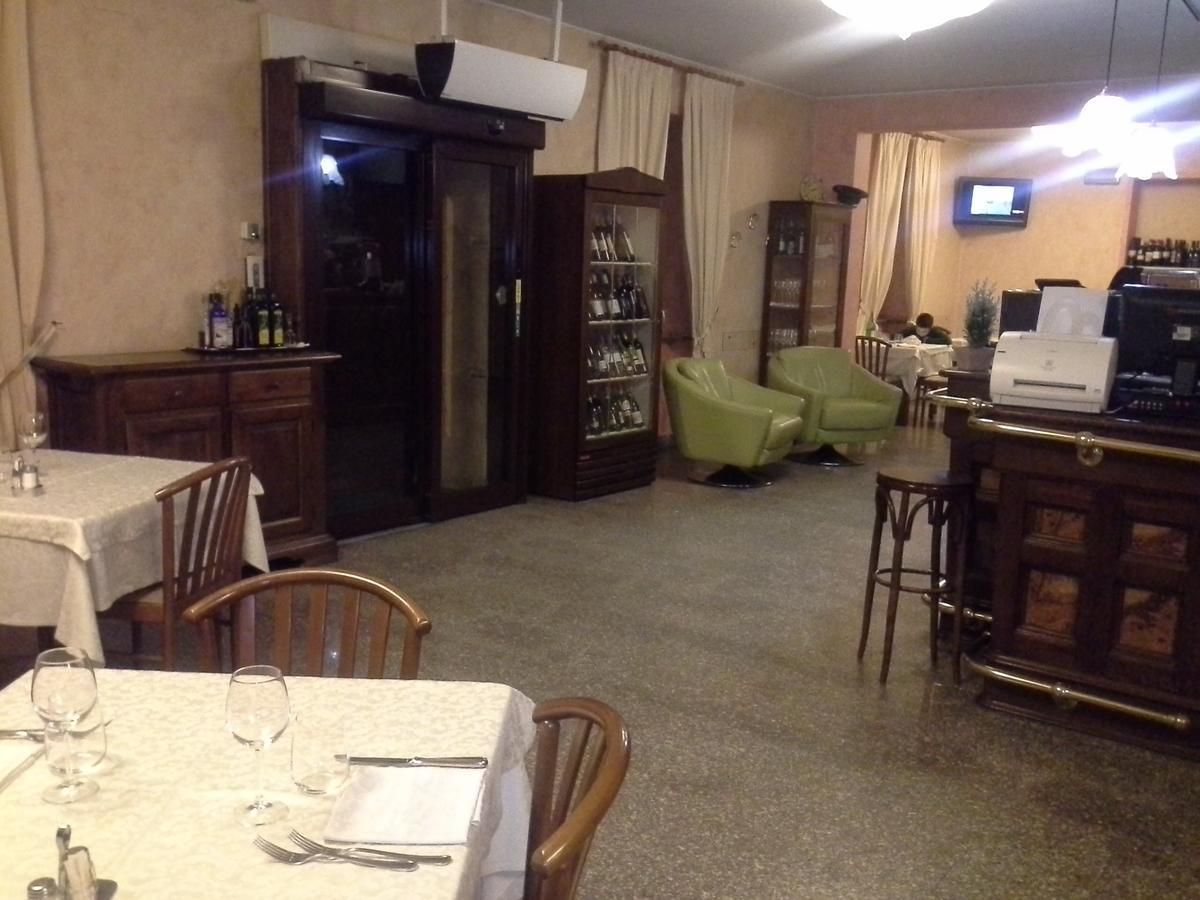 Hotel Ticino Ristorante Chierico Carbonara al Ticino Eksteriør bilde